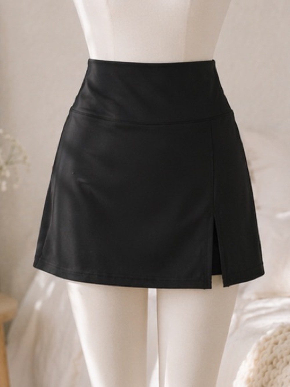 Lands' End Women's Black Skort